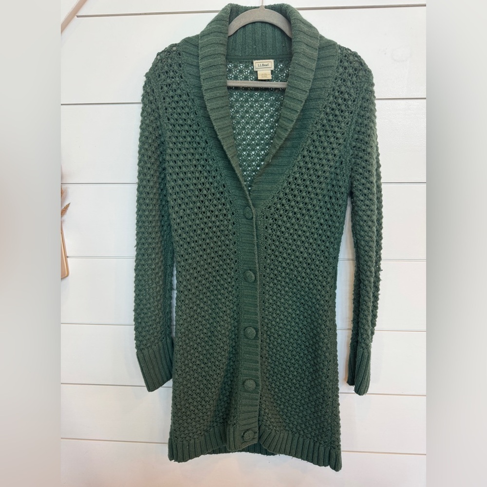 L.L.Bean Green Long Chunky Knit Cardigan 
Size Medium
